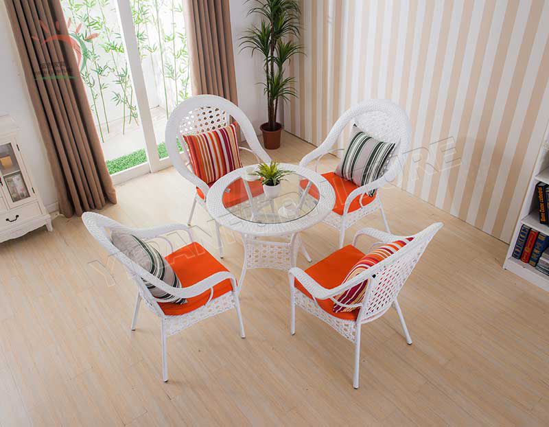 PE Rattan/ Wicker Aluminum Outdoor Garden Chair in White Color