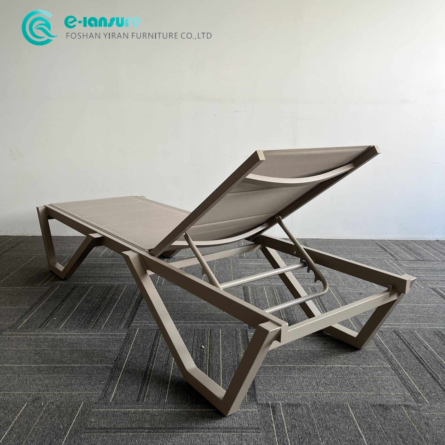 Wholesale Hot Sale Outdoor Furniture Aluminum Frame Sun Loungers Pool Garden Patio Villa Hotel Resort Furniture