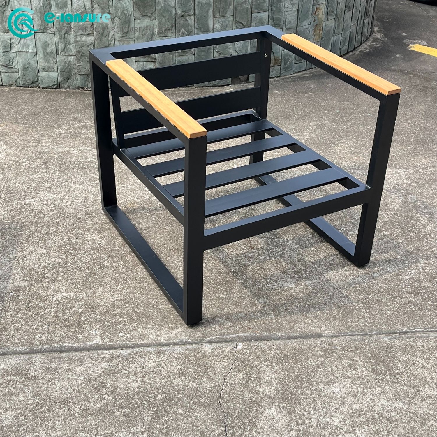 Wholesale Outdoor Sofa Set Teak Wood Armrest and Aluminum Frame Combination with Coffee Table Suitable for Outdoor Spaces