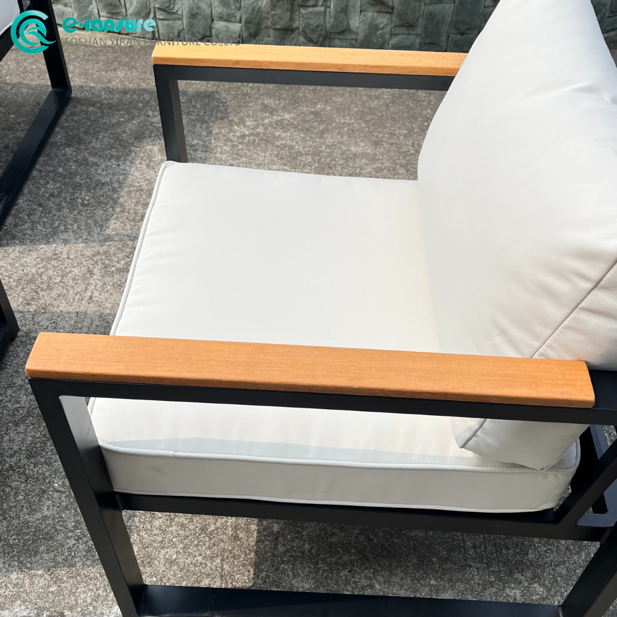 Wholesale Outdoor Sofa Set Teak Wood Armrest and Aluminum Frame Combination with Coffee Table Suitable for Outdoor Spaces