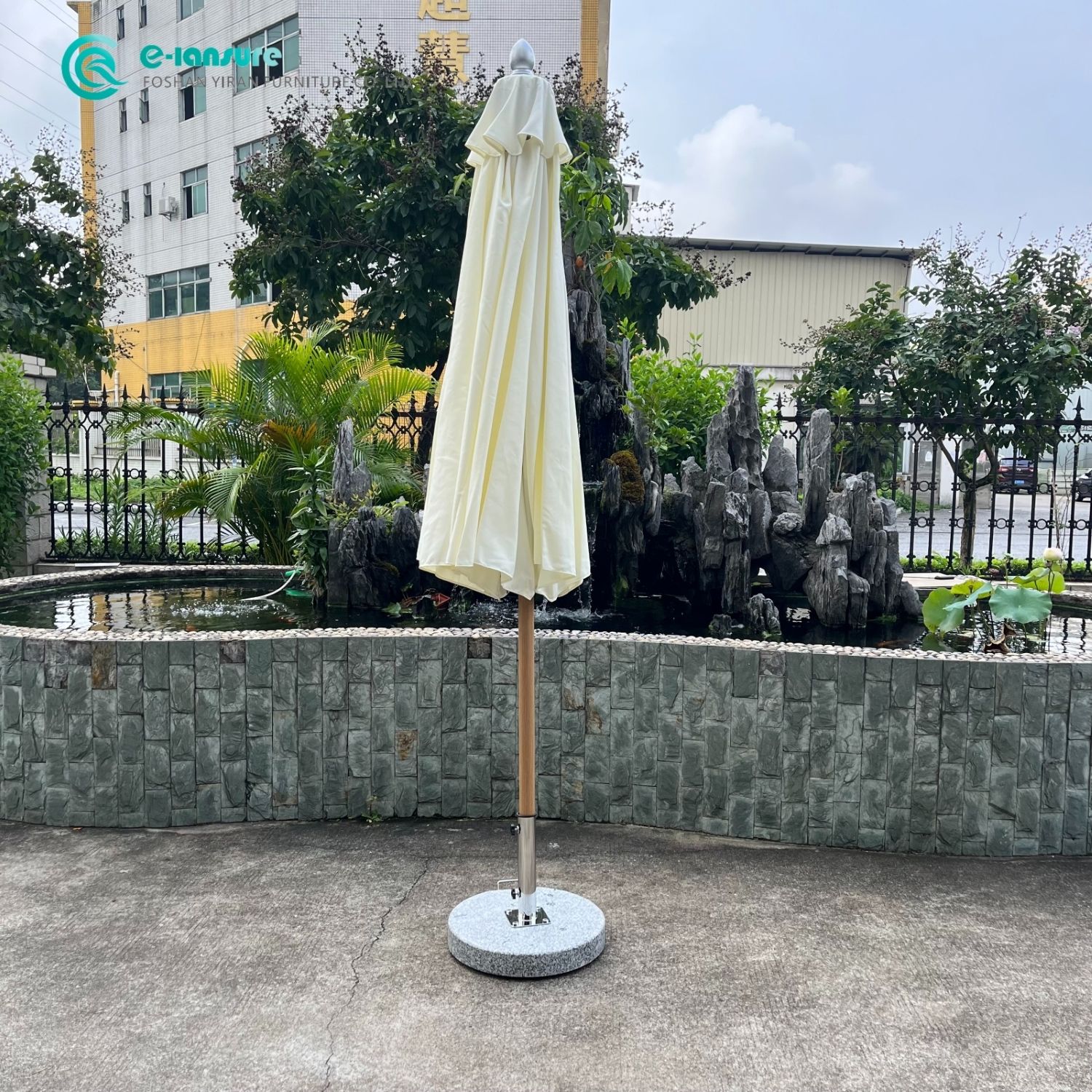 Wholesale Outdoor 3 Meters Round Umbrella Aluminum Frame with Wooden Color Sunshade with Marble Base Beach Poolside