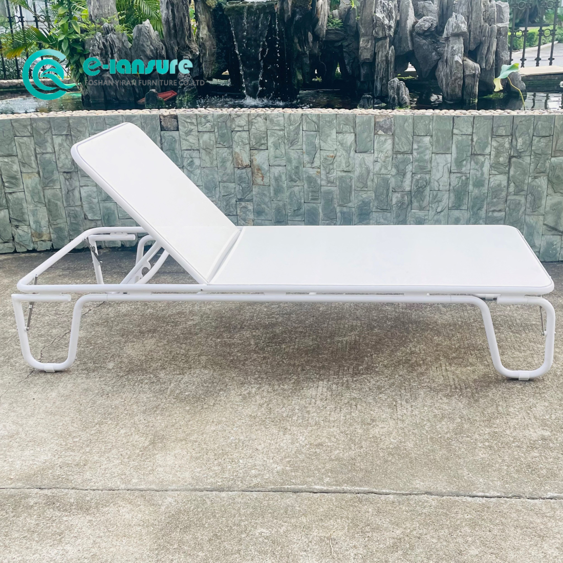 Elegant Outdoor Casual Furniture All-Weather Aluminum Sun Lounger Crafted with Waterproof Fabric