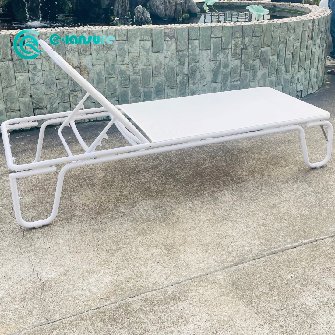 Elegant Outdoor Casual Furniture All-Weather Aluminum Sun Lounger Crafted with Waterproof Fabric