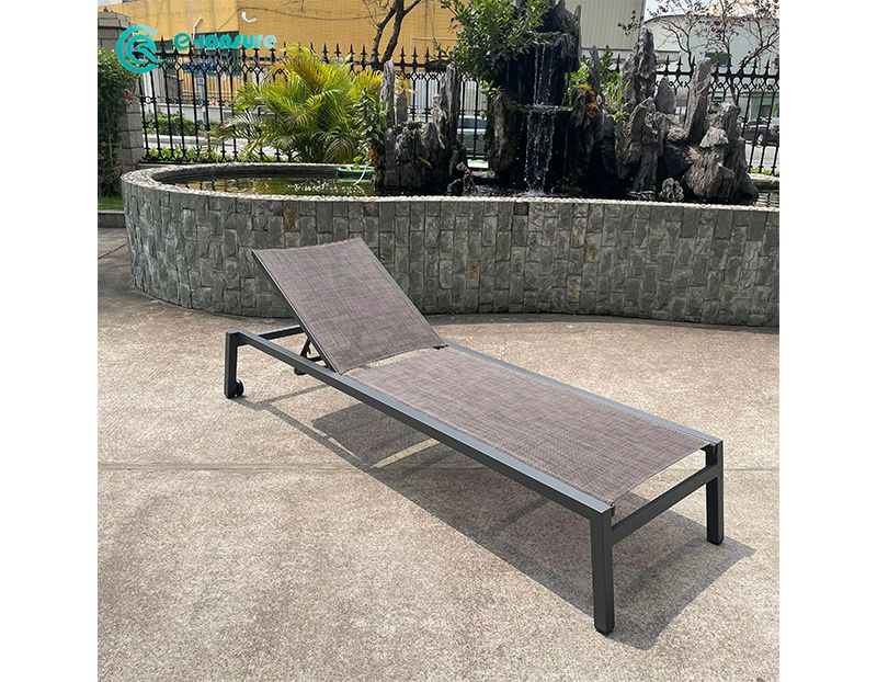 Minimalist Beach Furniture Aluminum Frame Adjustable Sun Lounger with Waterproof Fabric for Courtyard Gardens & Poolside Areas