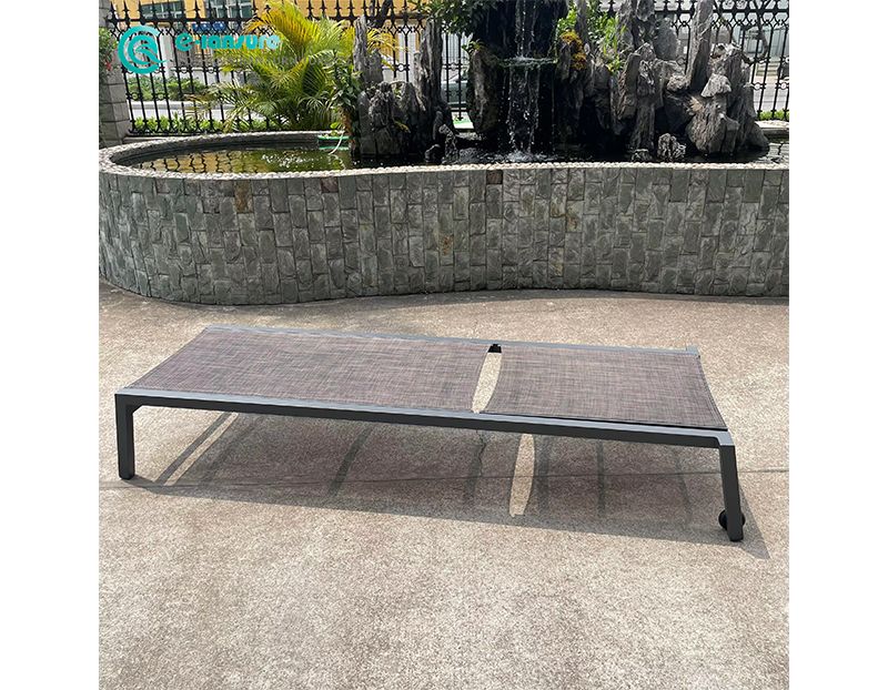 Minimalist Beach Furniture Aluminum Frame Adjustable Sun Lounger with Waterproof Fabric for Courtyard Gardens & Poolside Areas