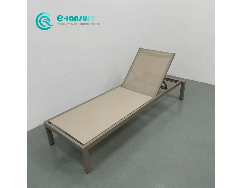 Modern Elegant Poolside Sun Lounger Aluminum Frame and Textilene Casual Sun Bed for Minimalist Resort Patios and Modern Villas
