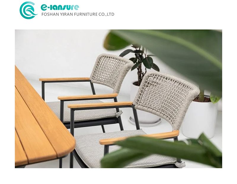 High-Quality Modern Outdoor Dining Set for Patio Durable Aluminum Comfortable Seating for Garden