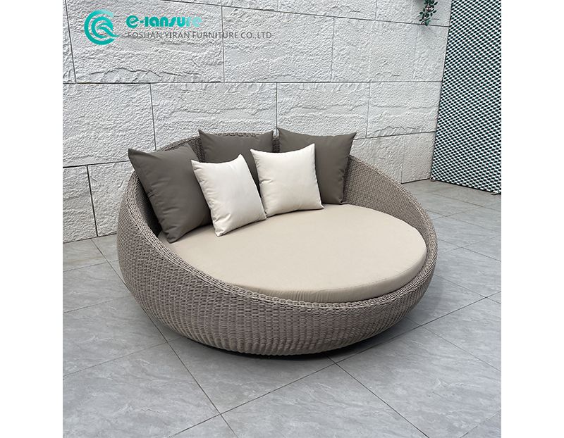 Casual Durable Aluminum Frame and Rattan Daybed with Coffee Table Set Waterproof Cushions