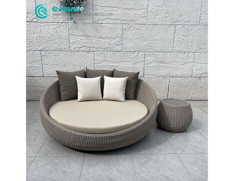 Casual Durable Aluminum Frame and Rattan Daybed with Coffee Table Set Waterproof Cushions