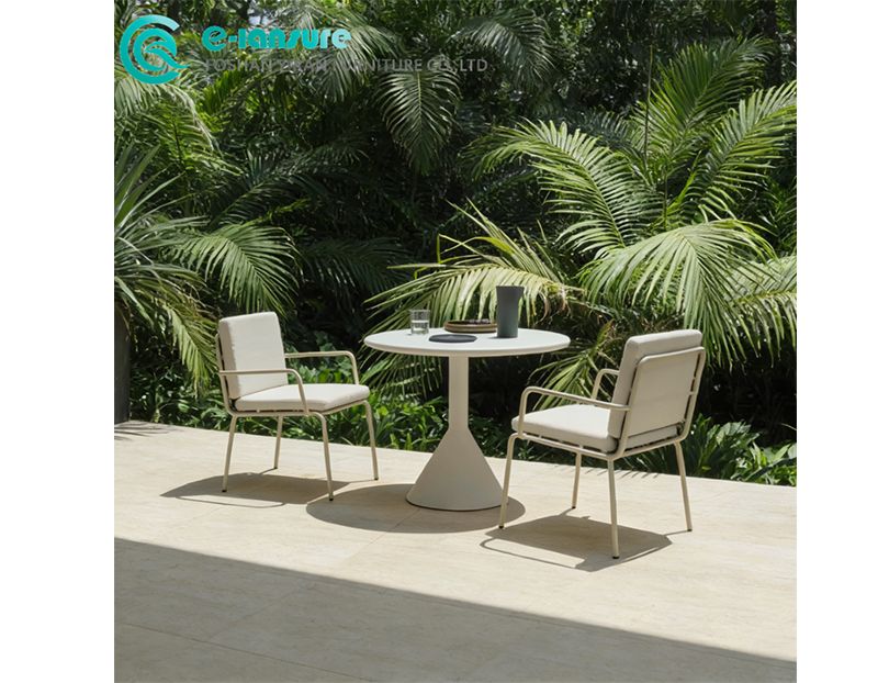 High-Quality Outdoor Garden Furniture Set Aluminum Frame Chair with Fiberglass Table for Villa Hotel Resort