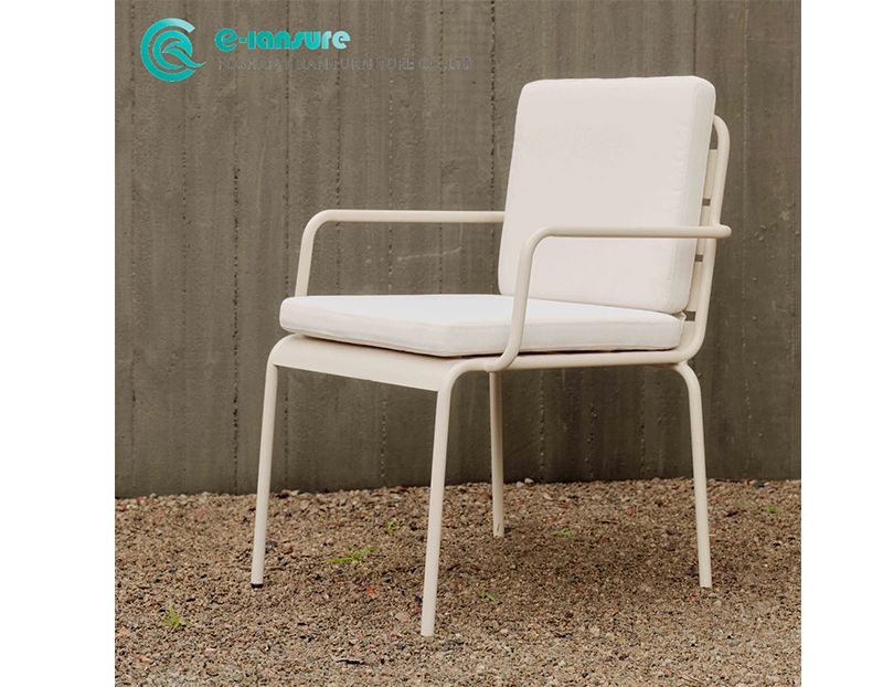 High-Quality Outdoor Garden Furniture Set Aluminum Frame Chair with Fiberglass Table for Villa Hotel Resort