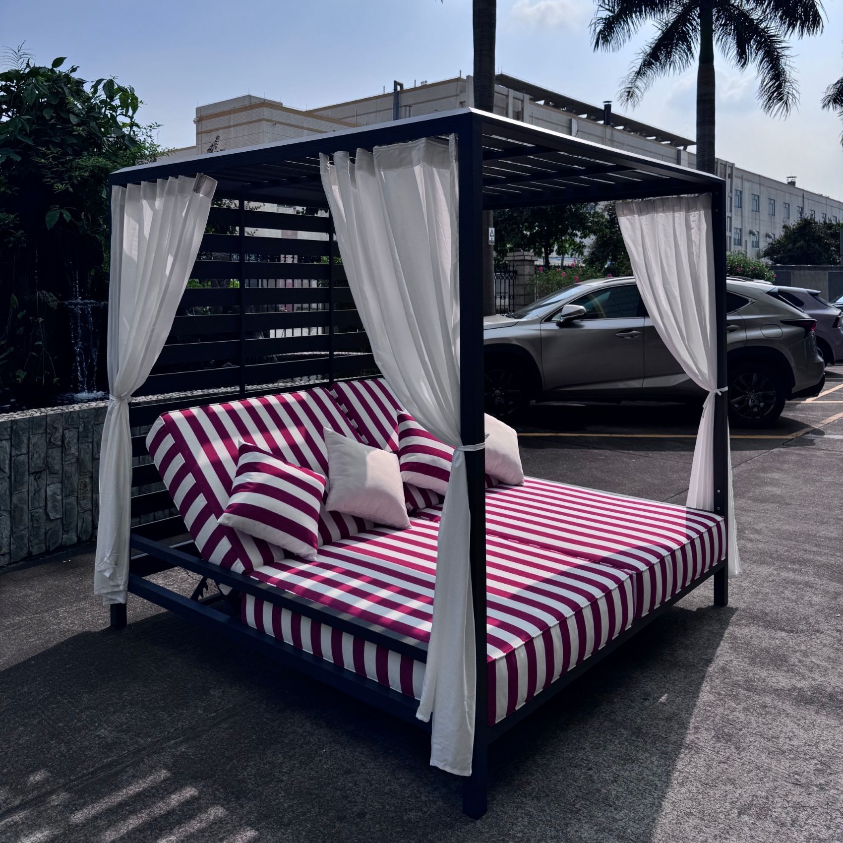 Wholesale Outdoor Leisure Daybed Sunbed Durable Aluminum Frame Double Sun Lounger for Hotel Resort Outdoor Space