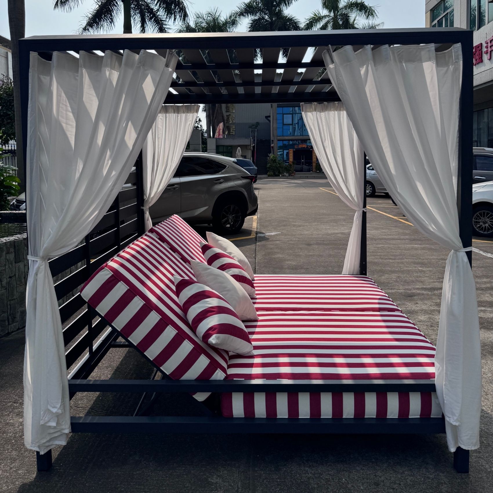 Wholesale Outdoor Leisure Daybed Sunbed Durable Aluminum Frame Double Sun Lounger for Hotel Resort Outdoor Space