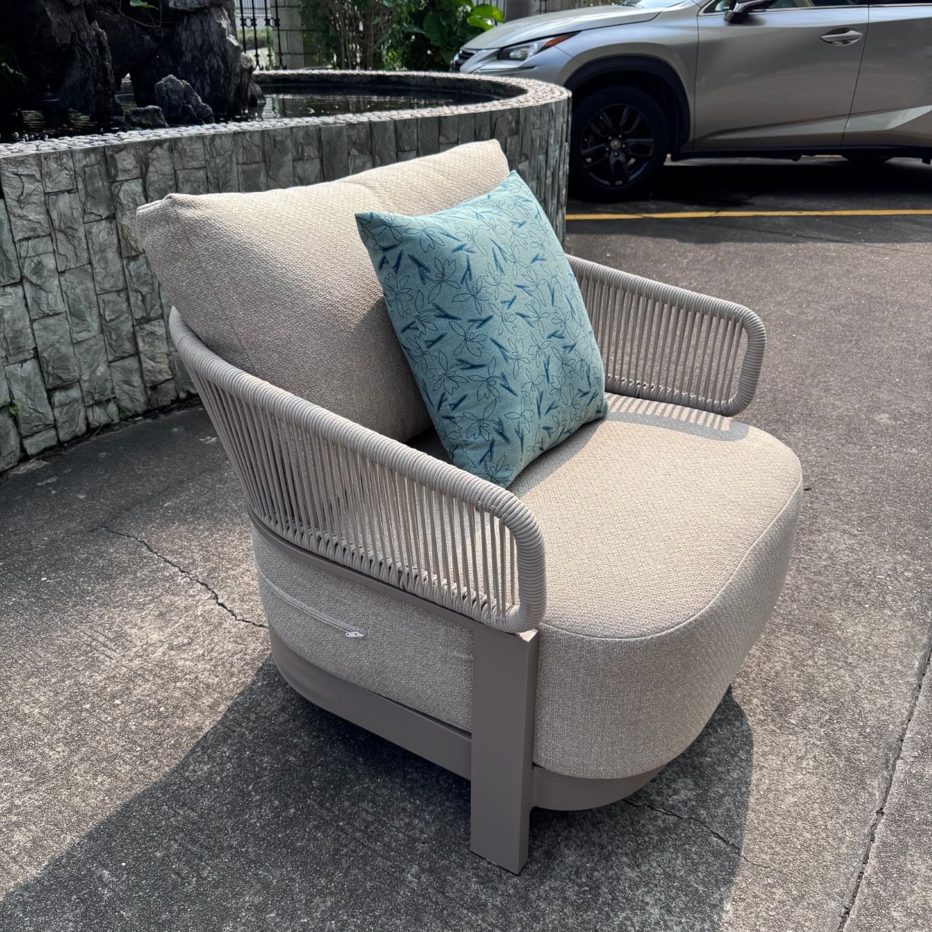 Durable Aluminum Frame Woven Rope Sofa Leisure Outdoor Garden Furniture Patio for Villa Hotel Courtyard Resort Outdoor Area