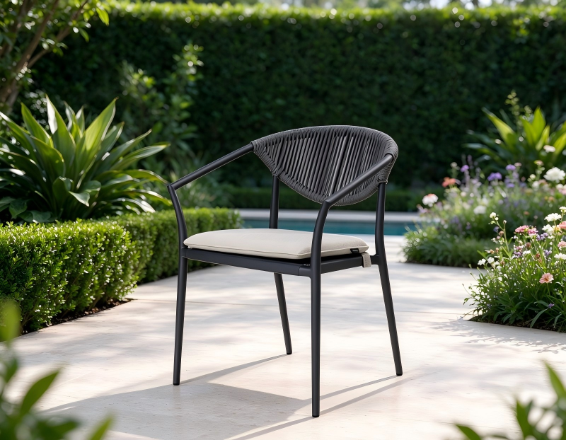 Comfortable Modern Outdoor Chair Aluminum Frame and Resistant Rope with Waterproof Fabric Garden Patio Dining Seating